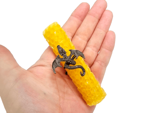 Hand-Rolled Beeswax Dragon Candle (8-10cm) Hand-Rolled Beeswax Dragon Candle (8-10cm) - Image 2