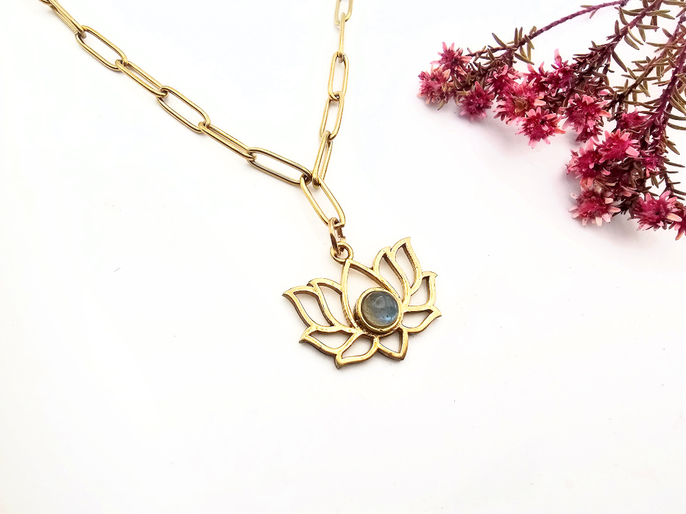 Labradorite Lotus Necklace (Brass) Labradorite Lotus Necklace (Brass)
