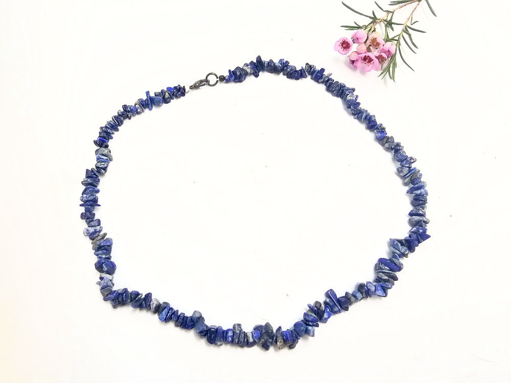 Lapis Lazuli Stone Chips Chocker Necklace Lapis Lazuli Stone Chips Chocker Necklace
