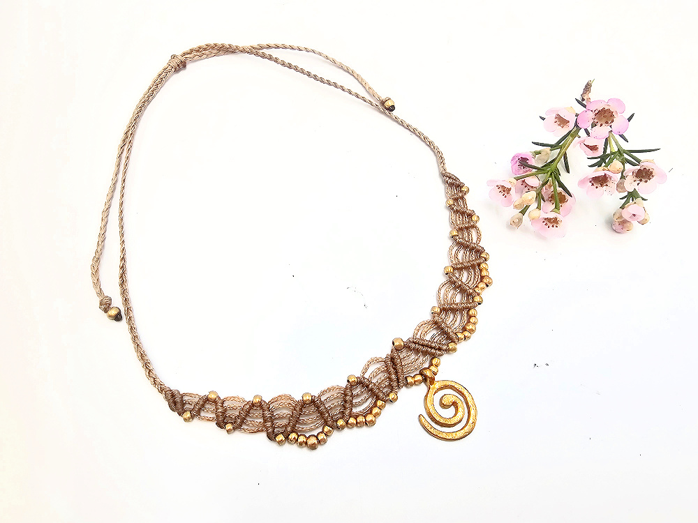Macrame Necklace – Spiral Macrame Necklace
