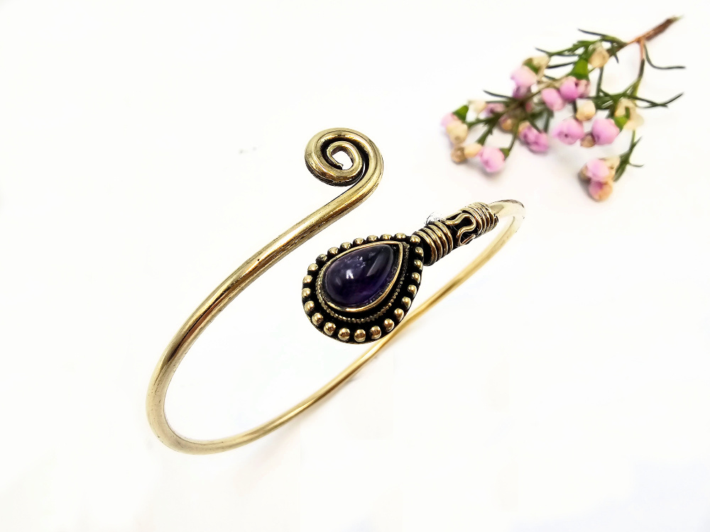 Gem Twist Amethyst Bangle (Brass) Gem Twist Amethyst Bangle (Brass)